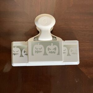 🎃 Rare Find! Large Halloween Boarder Pumpkin Punch 🎃